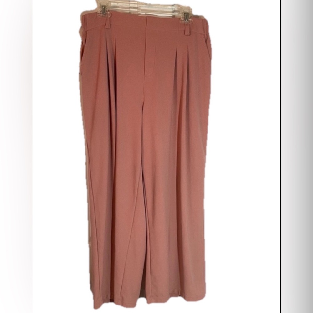 HALARA Flex™ High Waisted Pocket Wide
Leg Waffle Work Pants
Size L PETITE